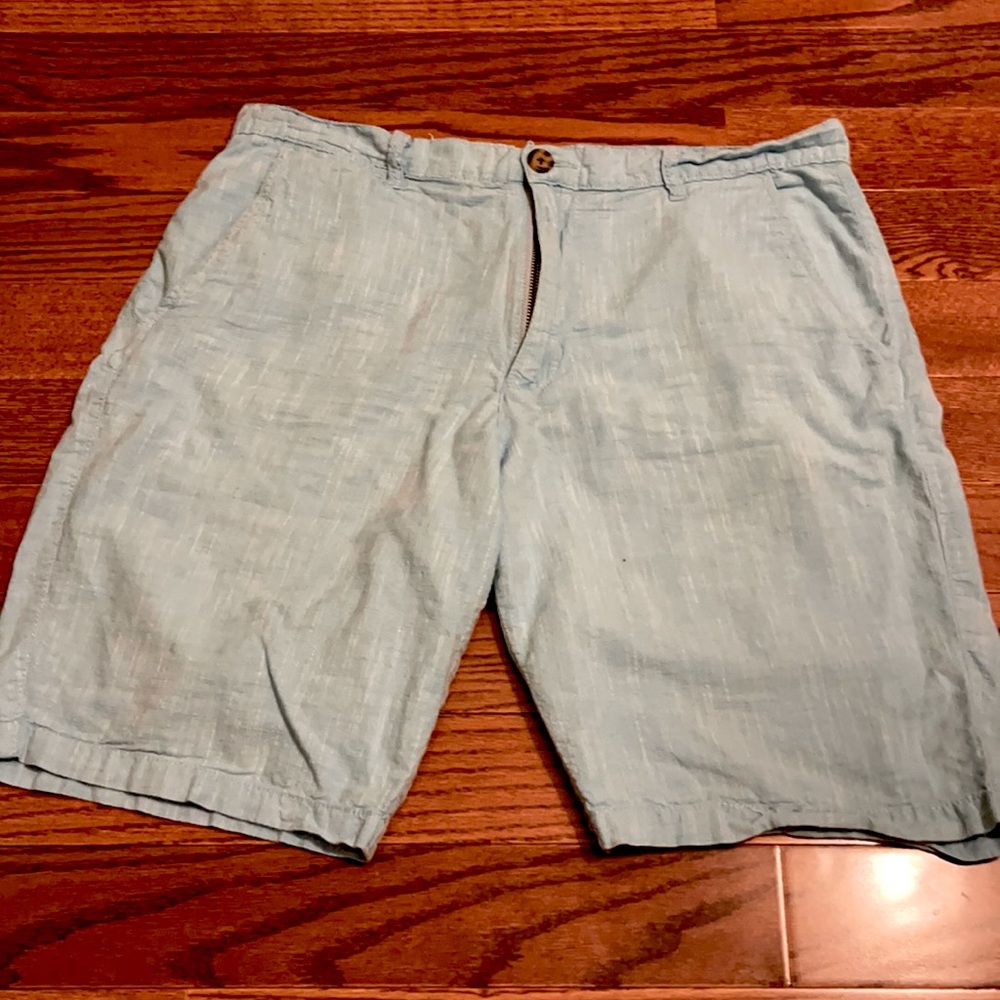 Man Shorts in Light Blue